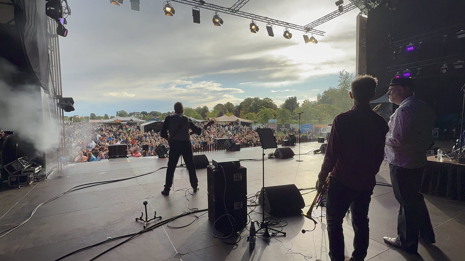 Groot Hart live in de avondzon