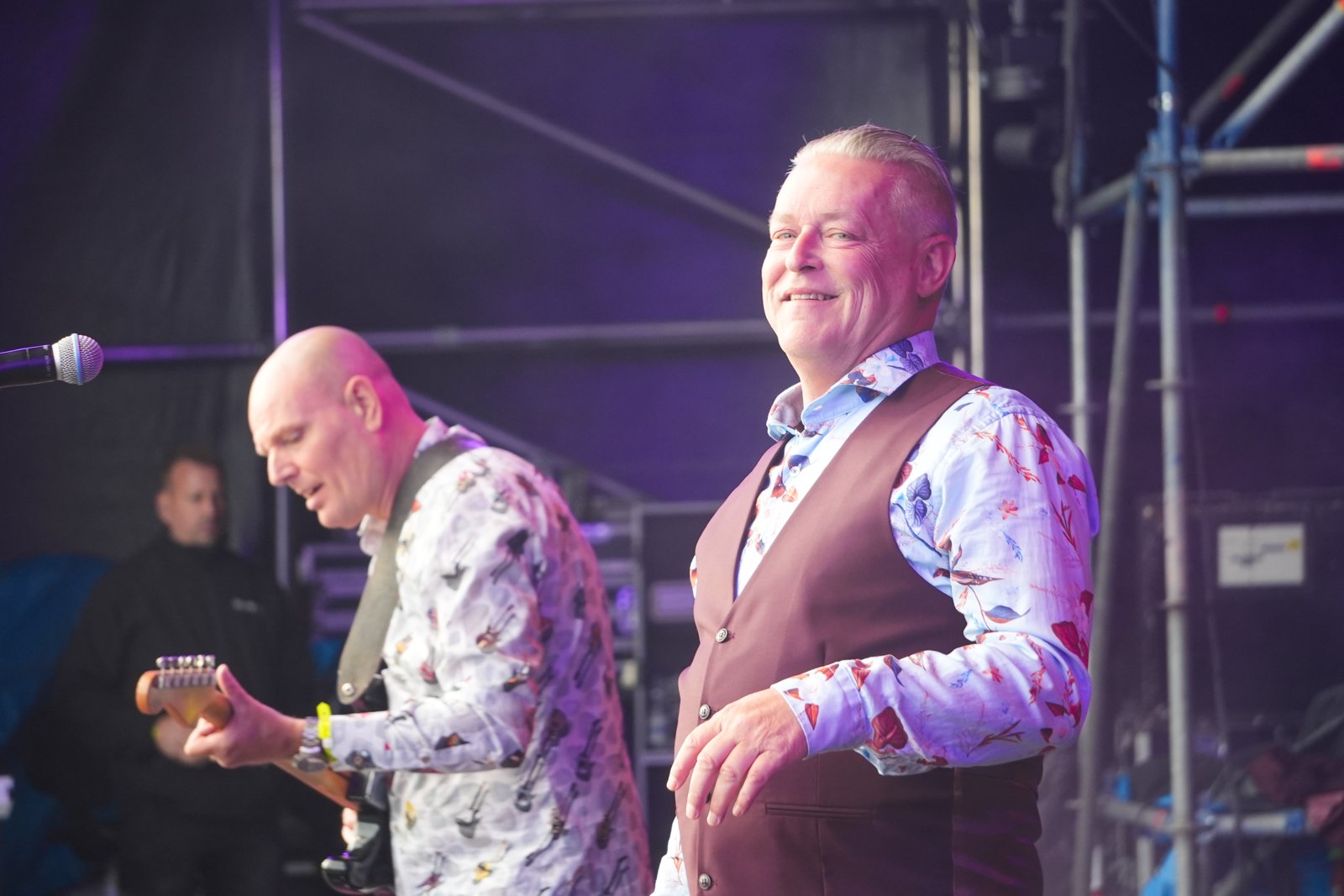 Groot Hart live - zang en gitaar